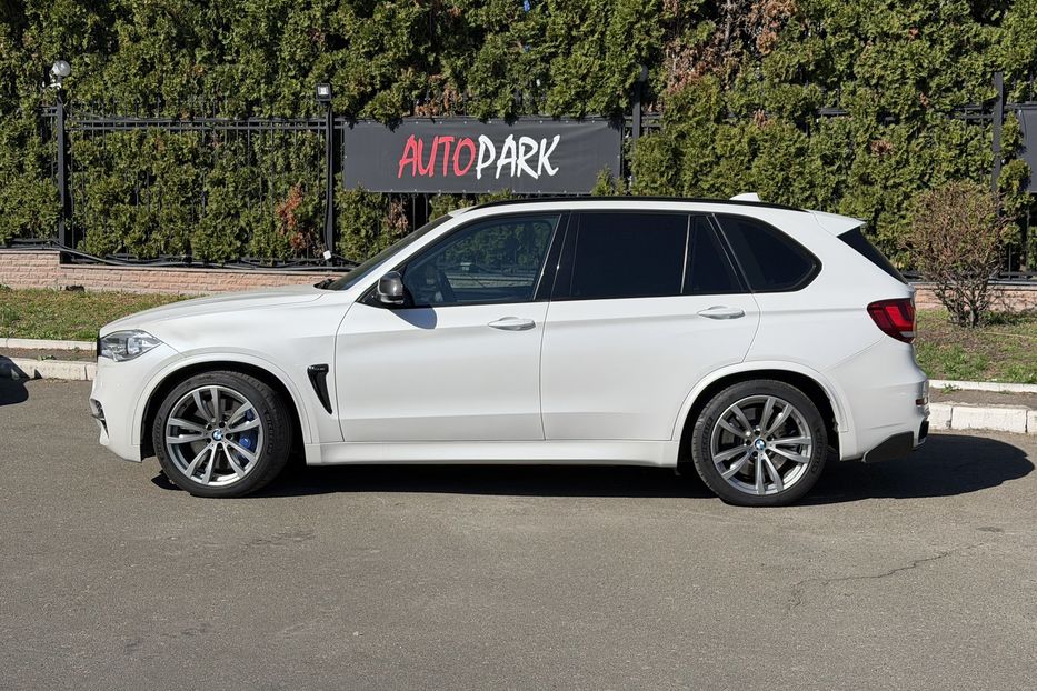 Продам BMW X5 M50d  2013 года в Киеве