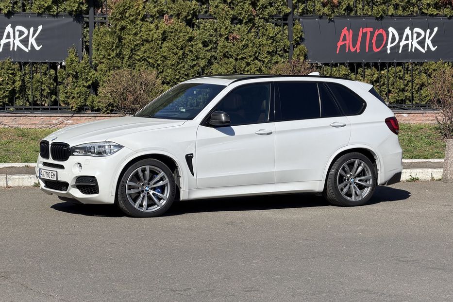 Продам BMW X5 M50d  2013 года в Киеве