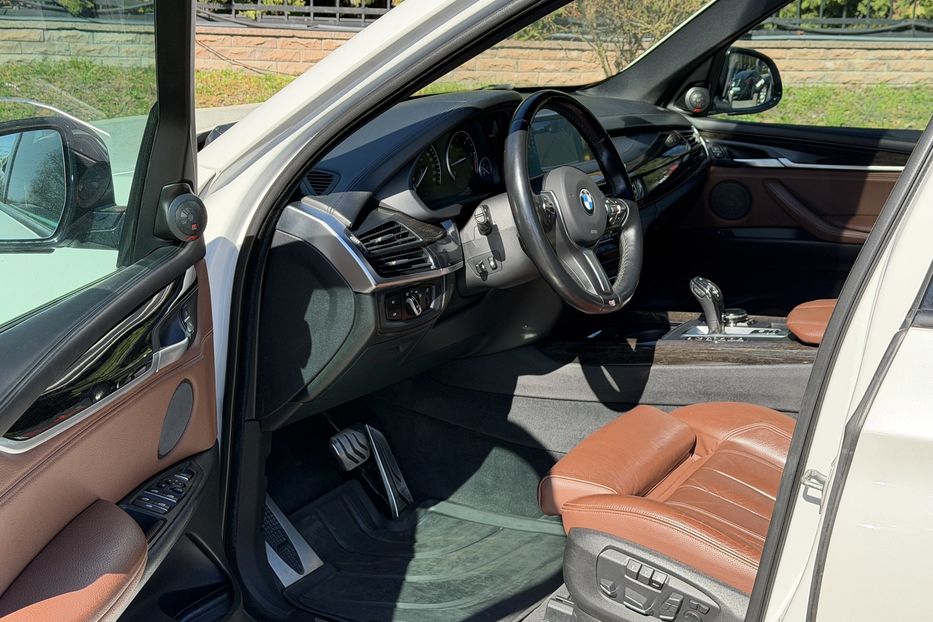 Продам BMW X5 M50d  2013 года в Киеве