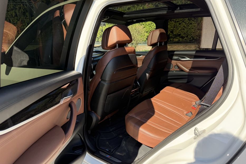 Продам BMW X5 M50d  2013 года в Киеве