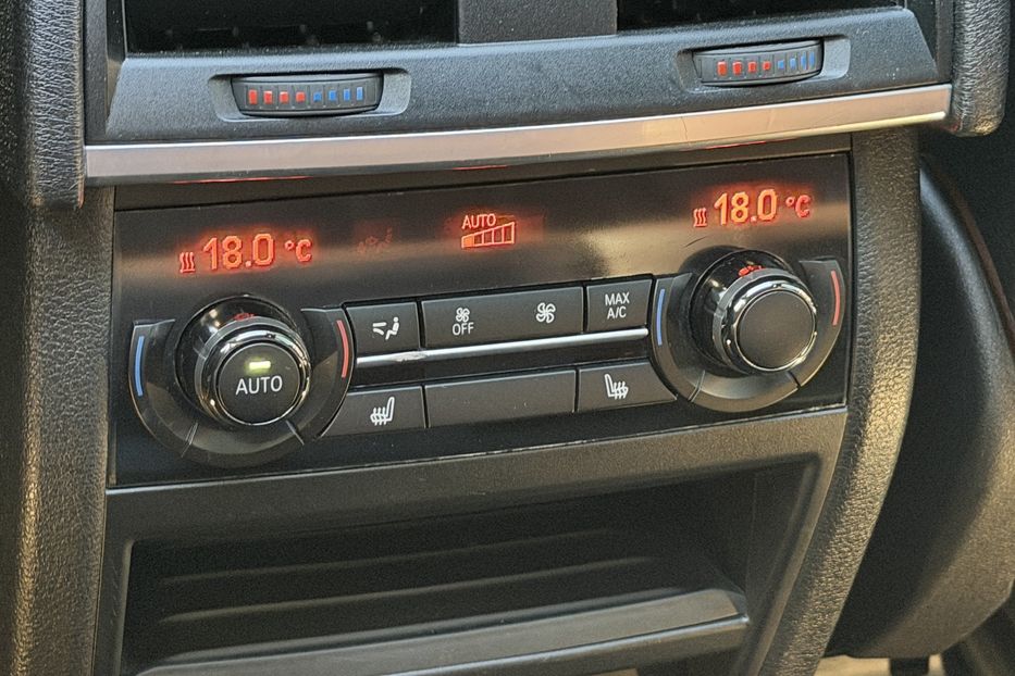 Продам BMW X5 M50d  2013 года в Киеве
