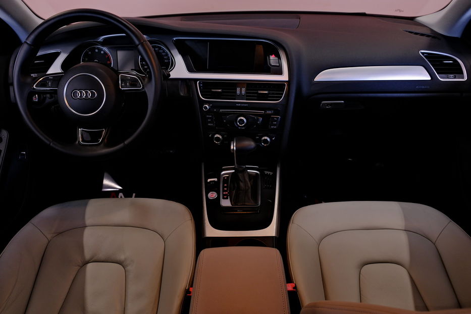 Продам Audi A4 2015 года в Одессе