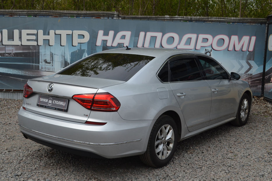 Продам Volkswagen Passat B8 NMS  •  1.8 TSI MT (170 к.с.)  2016 года в Киеве