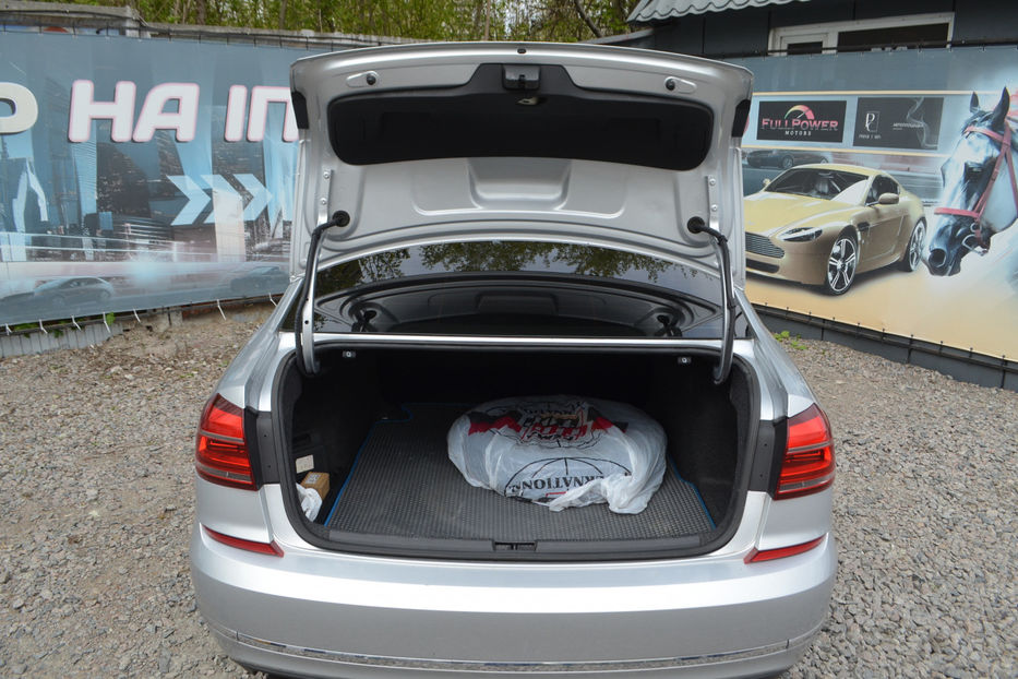 Продам Volkswagen Passat B8 NMS  •  1.8 TSI MT (170 к.с.)  2016 года в Киеве