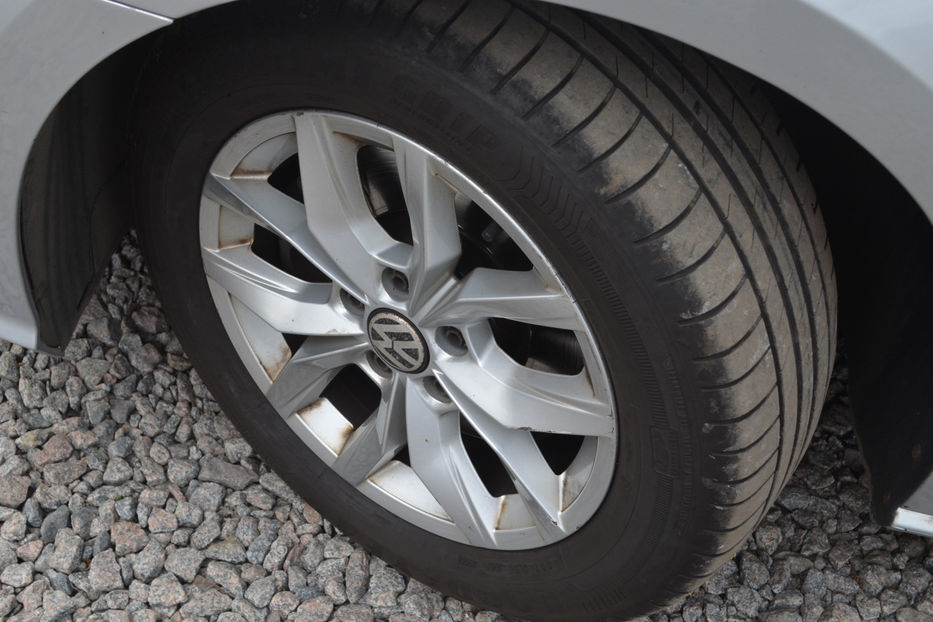 Продам Volkswagen Passat B8 NMS  •  1.8 TSI MT (170 к.с.)  2016 года в Киеве