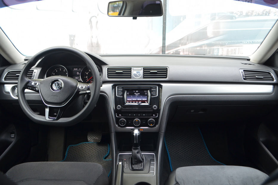 Продам Volkswagen Passat B8 NMS  •  1.8 TSI MT (170 к.с.)  2016 года в Киеве