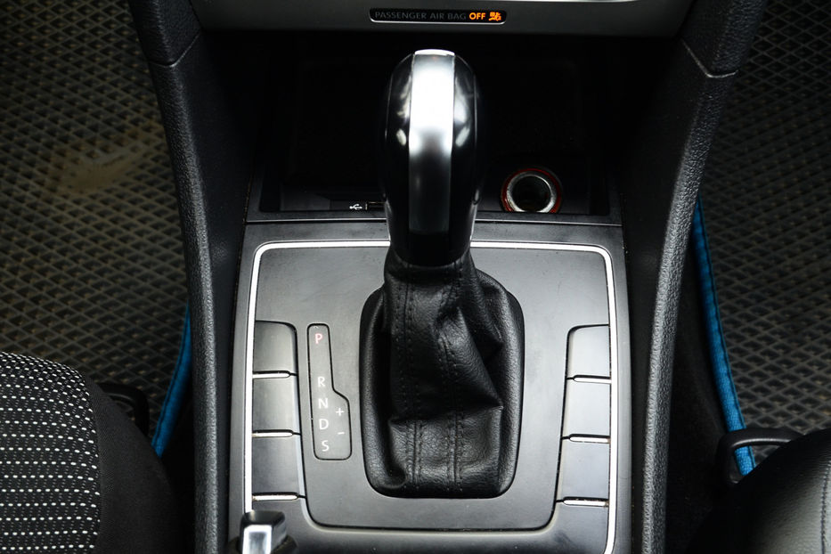 Продам Volkswagen Passat B8 NMS  •  1.8 TSI MT (170 к.с.)  2016 года в Киеве