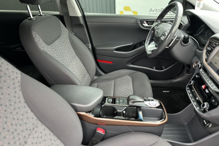 Продам Hyundai Ioniq 2017 года в Луцке
