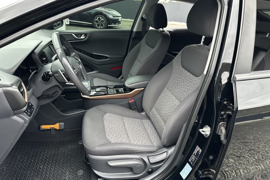 Продам Hyundai Ioniq 2017 года в Луцке