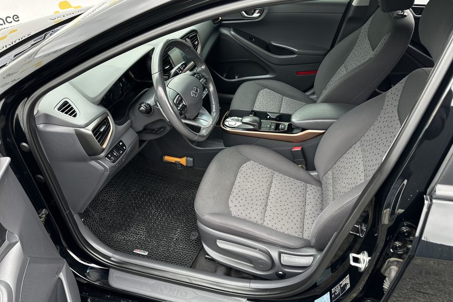Продам Hyundai Ioniq 2017 года в Луцке