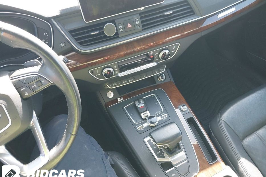 Продам Audi Q5 TECH PREMIUM 2017 года в Львове
