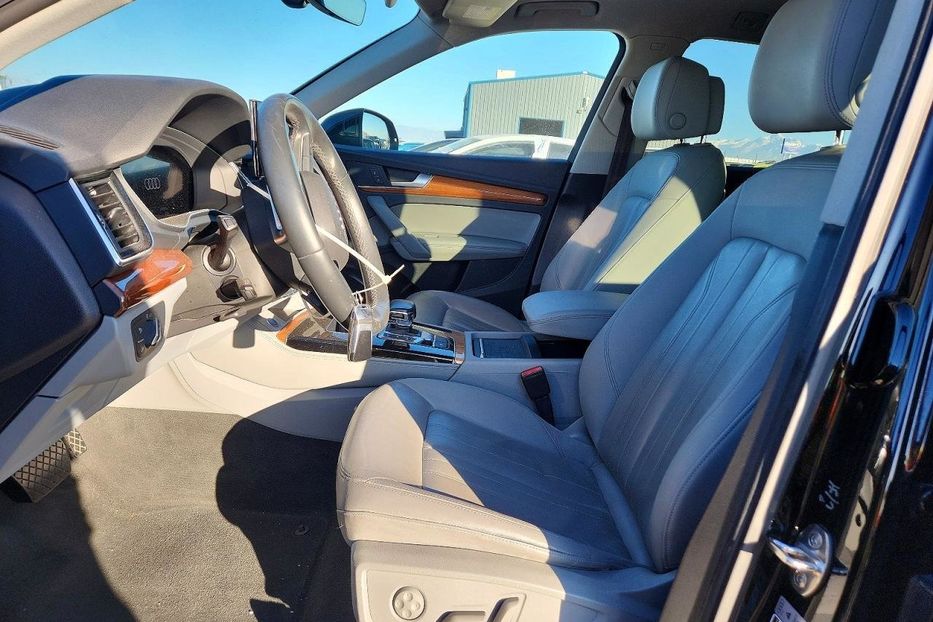 Продам Audi Q5 Premium Plus 2021 года в Львове