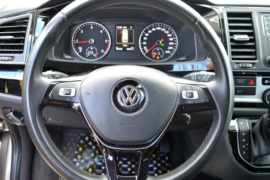 Продам Volkswagen Multivan Highline 2018 года в Одессе