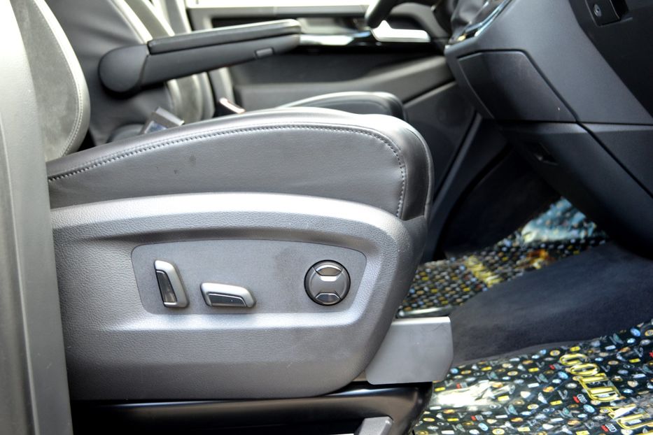 Продам Volkswagen Multivan Highline 2018 года в Одессе