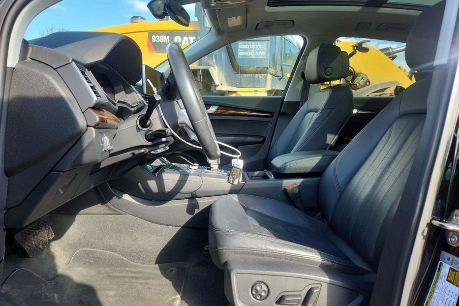 Продам Audi Q5 Premium Plus 2018 года в Львове