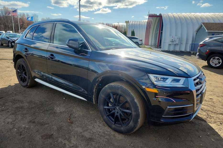 Продам Audi Q5 Premium Plus 2018 года в Львове