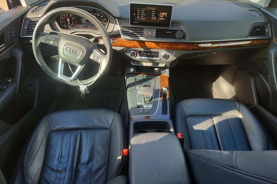 Продам Audi Q5 Premium Plus 2018 года в Львове