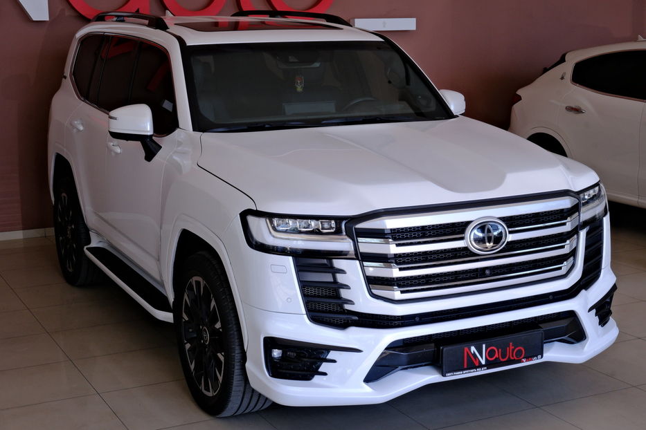 Продам Toyota Land Cruiser 300 2021 года в Одессе