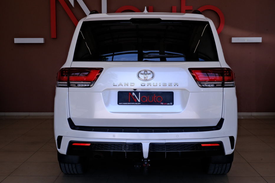 Продам Toyota Land Cruiser 300 2021 года в Одессе