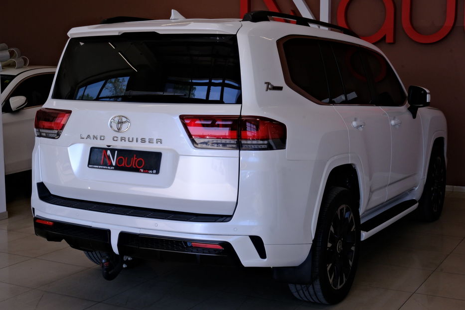 Продам Toyota Land Cruiser 300 2021 года в Одессе