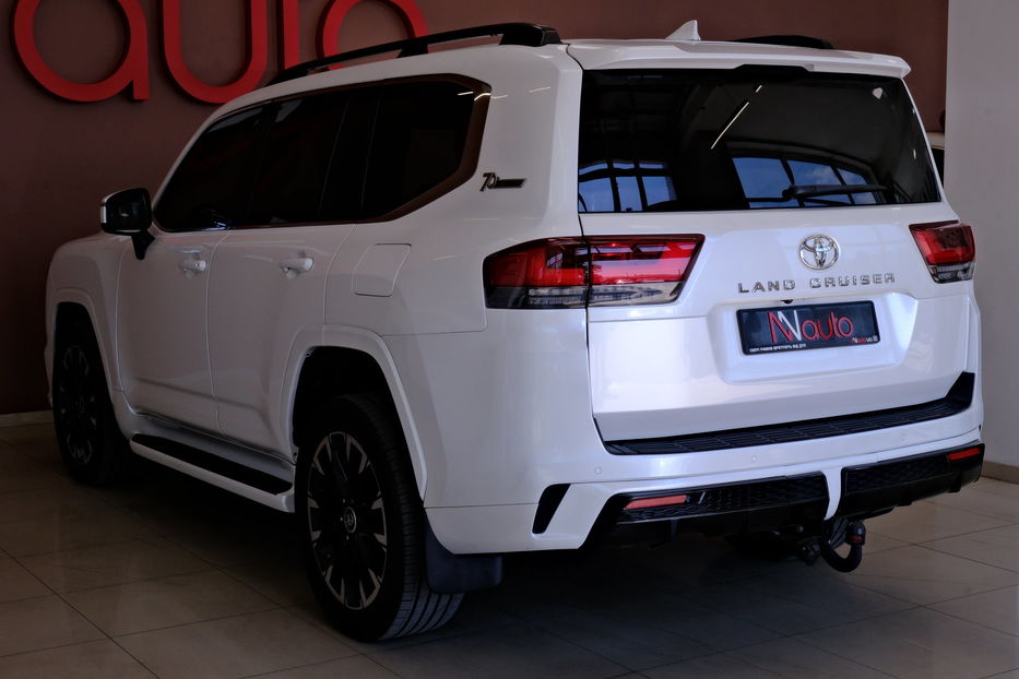 Продам Toyota Land Cruiser 300 2021 года в Одессе