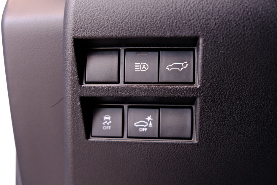 Продам Toyota Land Cruiser 300 2021 года в Одессе