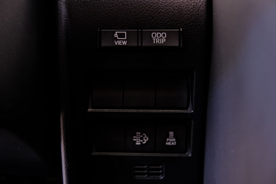 Продам Toyota Land Cruiser 300 2021 года в Одессе