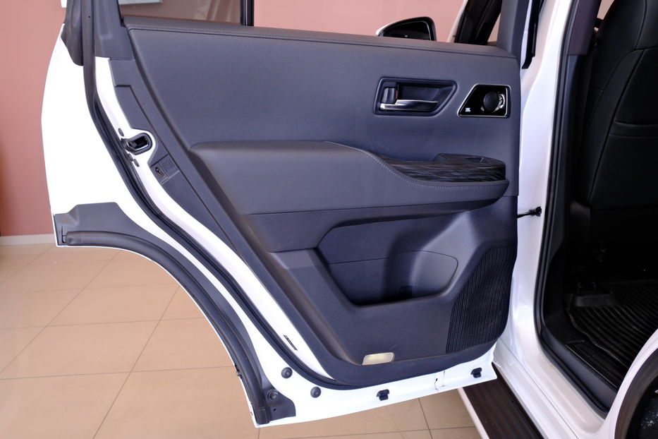 Продам Toyota Land Cruiser 300 2021 года в Одессе