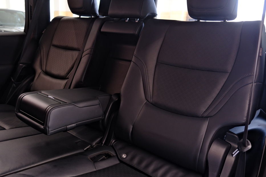 Продам Toyota Land Cruiser 300 2021 года в Одессе