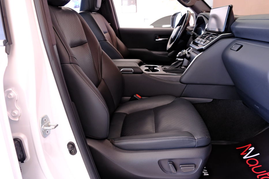 Продам Toyota Land Cruiser 300 2021 года в Одессе