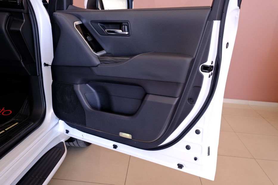 Продам Toyota Land Cruiser 300 2021 года в Одессе