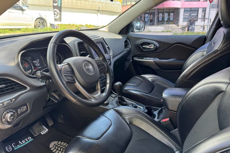 Продам Jeep Cherokee 4x4 2020 года в Черновцах