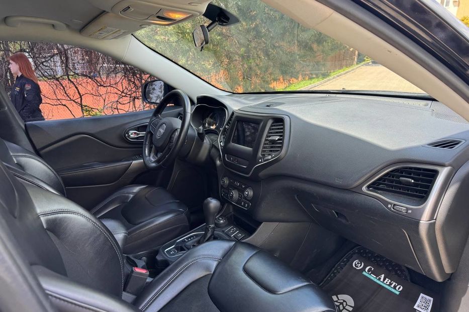 Продам Jeep Cherokee 4x4 2020 года в Черновцах