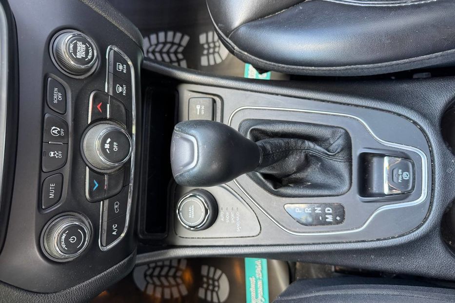 Продам Jeep Cherokee 4x4 2020 года в Черновцах