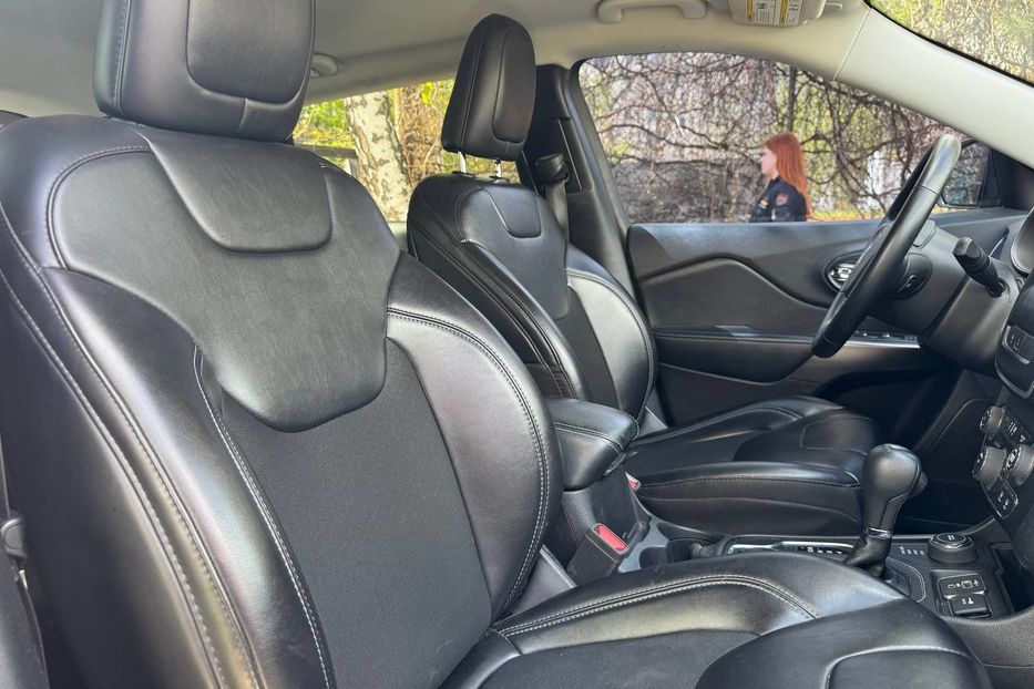 Продам Jeep Cherokee 4x4 2020 года в Черновцах