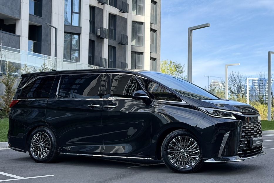 Продам Lexus LF LM 350h e-CVT 4S 2025 года в Киеве
