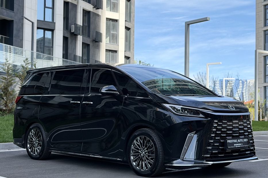 Продам Lexus LF LM 350h e-CVT 4S 2025 года в Киеве