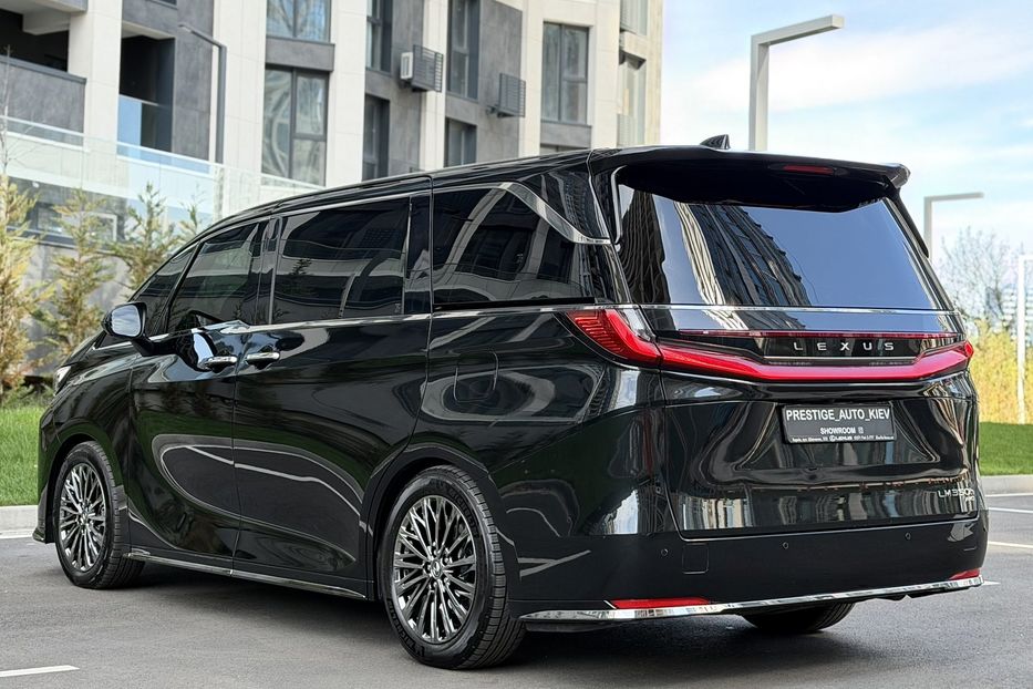 Продам Lexus LF LM 350h e-CVT 4S 2025 года в Киеве