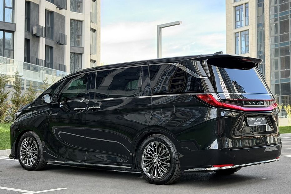 Продам Lexus LF LM 350h e-CVT 4S 2025 года в Киеве