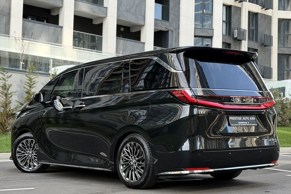 Продам Lexus LF LM 350h e-CVT 4S 2025 года в Киеве