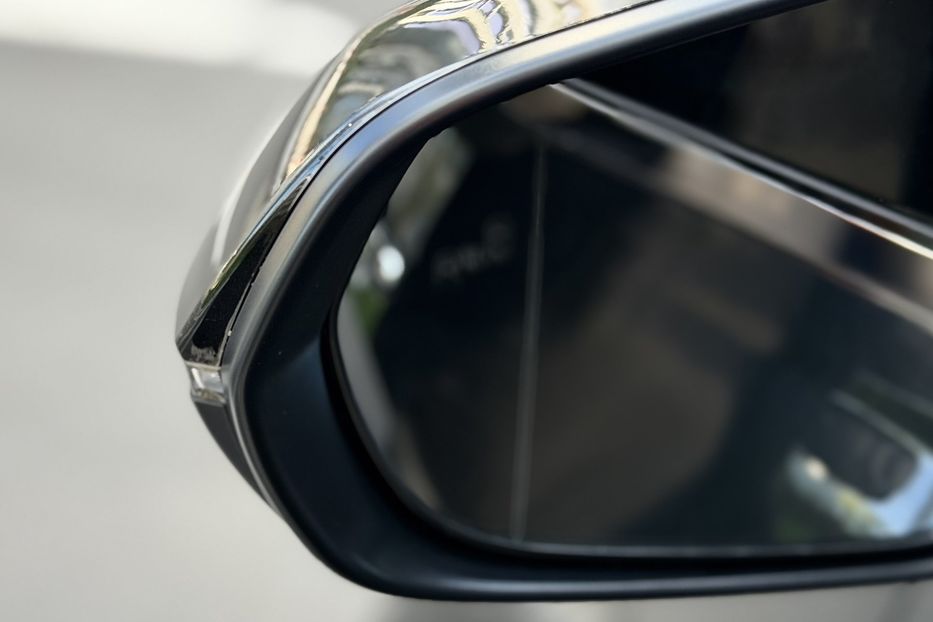 Продам Lexus LF LM 350h e-CVT 4S 2025 года в Киеве