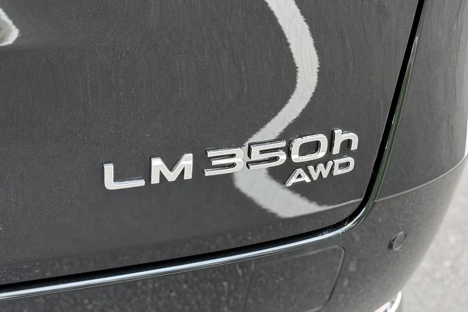 Продам Lexus LF LM 350h e-CVT 4S 2025 года в Киеве