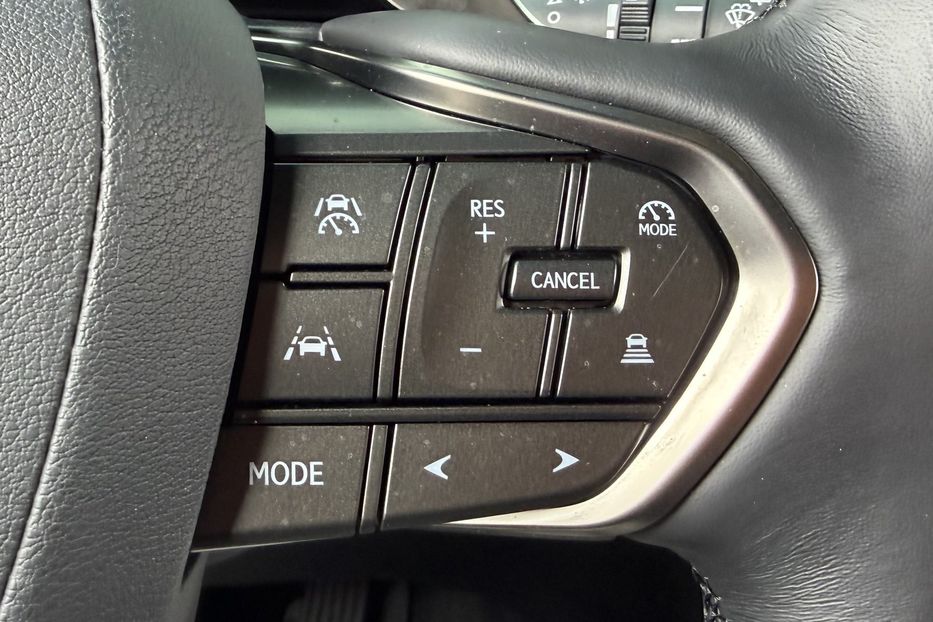 Продам Lexus LF LM 350h e-CVT 4S 2025 года в Киеве