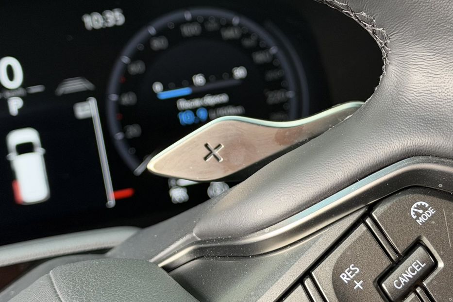 Продам Lexus LF LM 350h e-CVT 4S 2025 года в Киеве
