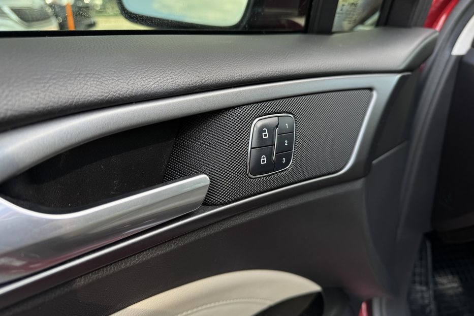 Продам Ford Fusion COMIS Plugin hybrid  2016 года в г. Умань, Черкасская область
