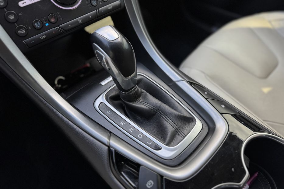 Продам Ford Fusion COMIS Plugin hybrid  2016 года в г. Умань, Черкасская область