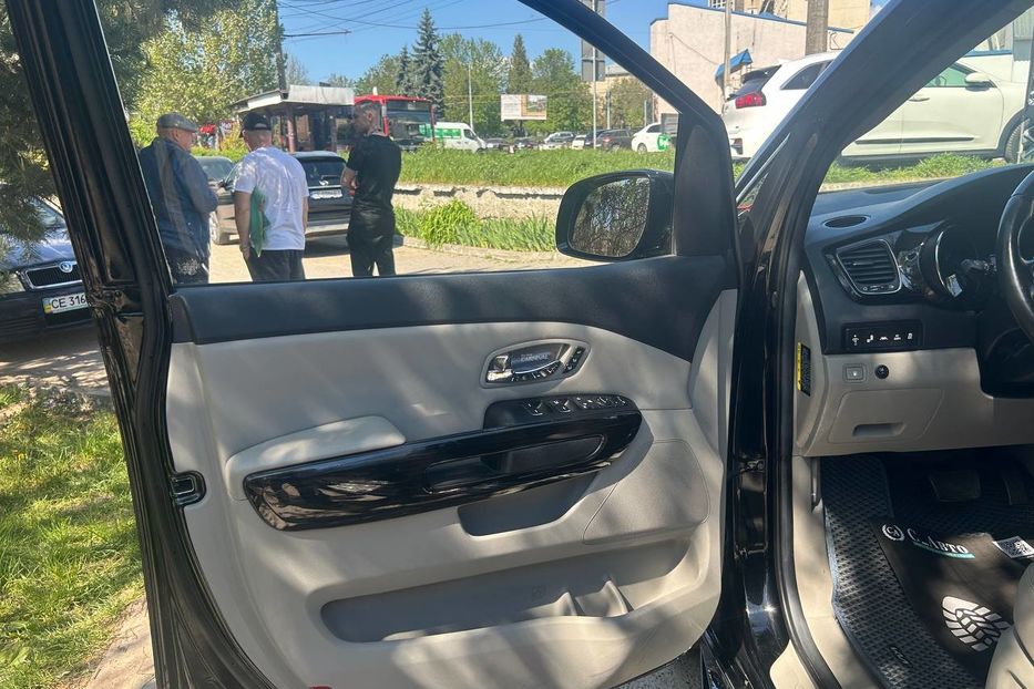Продам Kia Carnival 2018 года в Черновцах