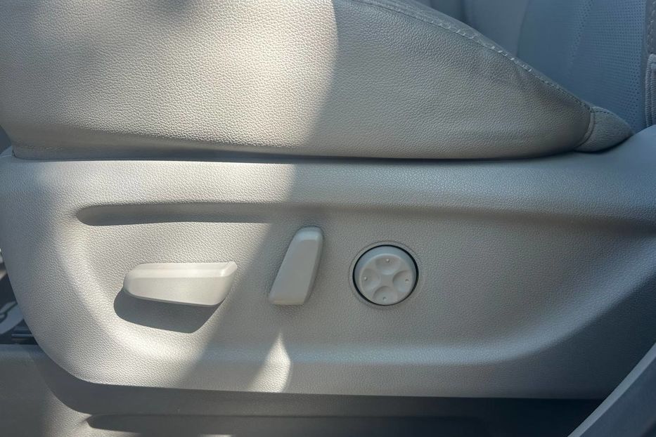 Продам Kia Carnival 2018 года в Черновцах