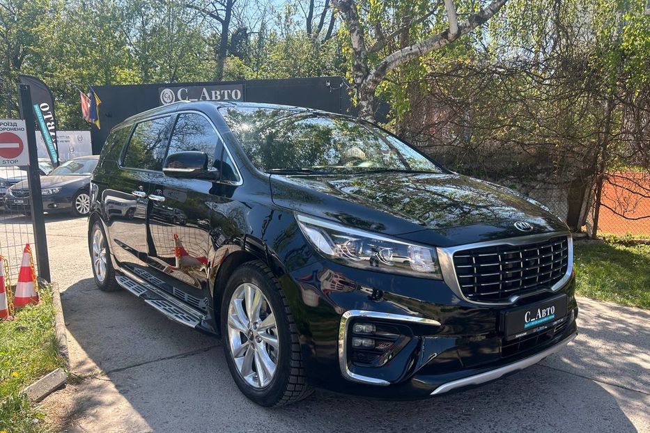 Продам Kia Carnival 2018 года в Черновцах