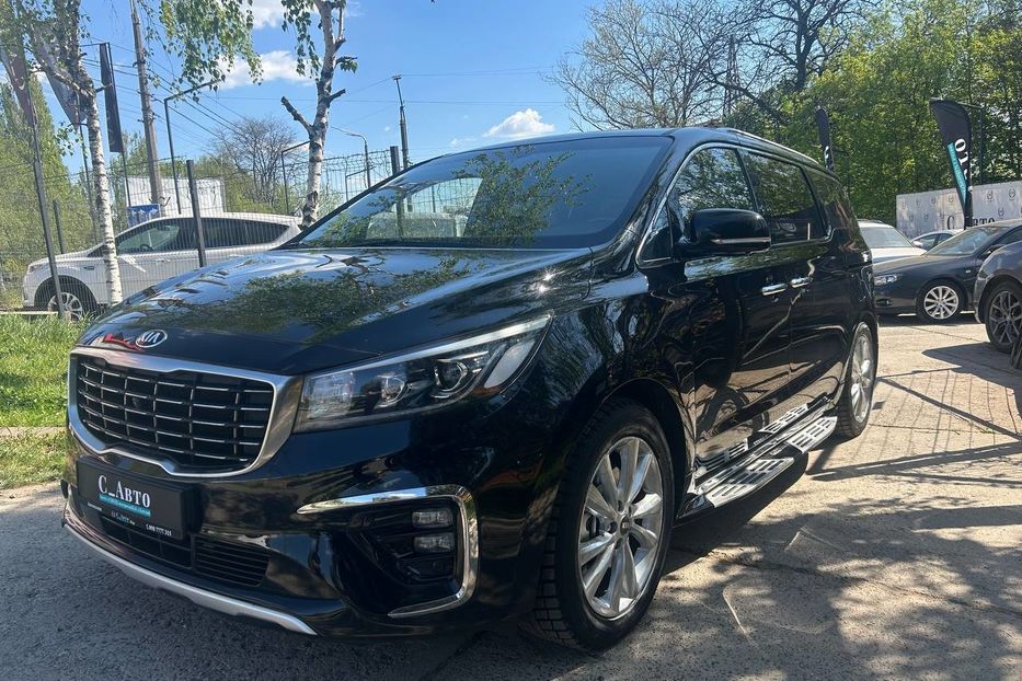 Продам Kia Carnival 2018 года в Черновцах